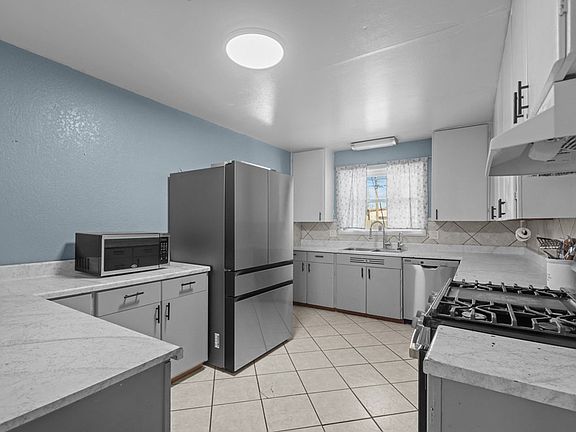 3rd image of 3314 W Louisiana Ave