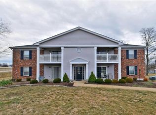 39 Berview Cir APT J, Saint Louis, MO