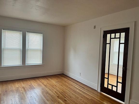 2nd image of 119 Bennington Dr