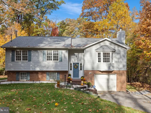 383 Cub Run Ln, Harpers Ferry, WV 25425