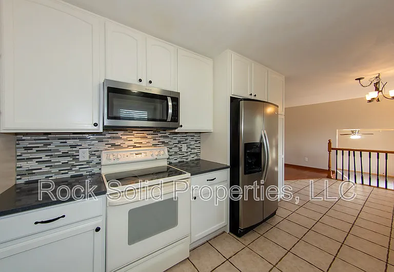 7231 Bomar Dr — Photo 14