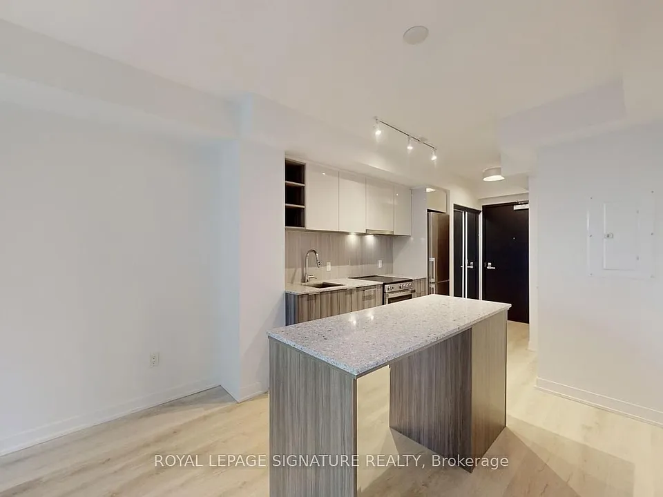 31 Tippett Rd #543
