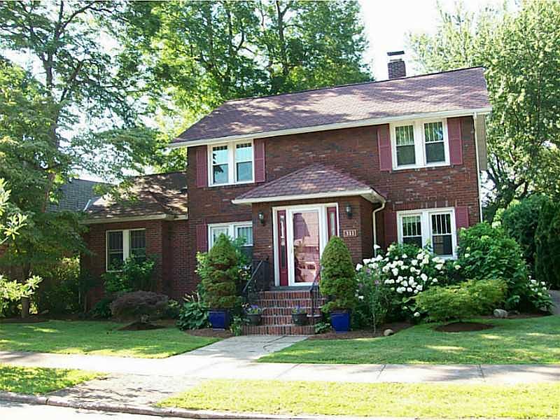 1st image of 311 Crescent Dr