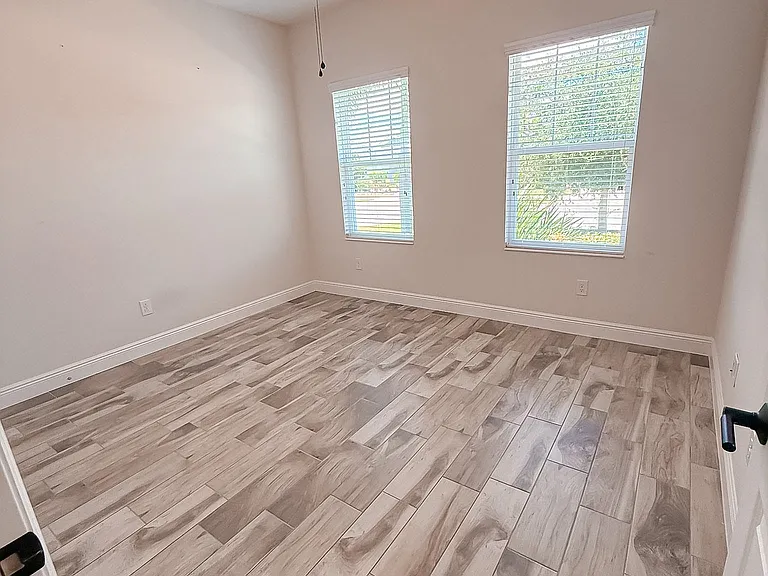 5723 Silver Sun Dr — Photo 4
