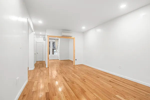 Rented by Compass | media 22