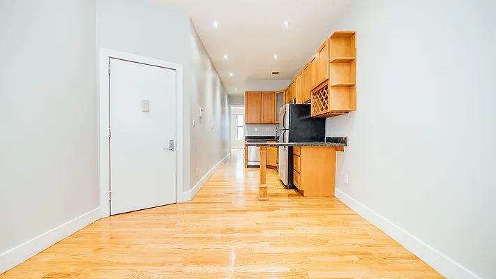 Rented by Nooklyn NYC LLC | media 18