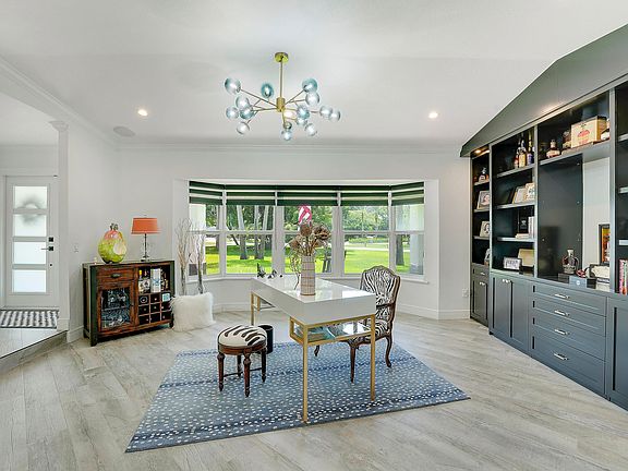 5th image of 12709 Quercus Lane