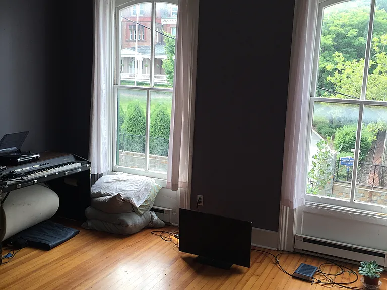 133 Eagle St #3 — Photo 4