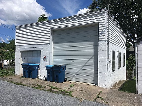 5th image of 2345 Canby St