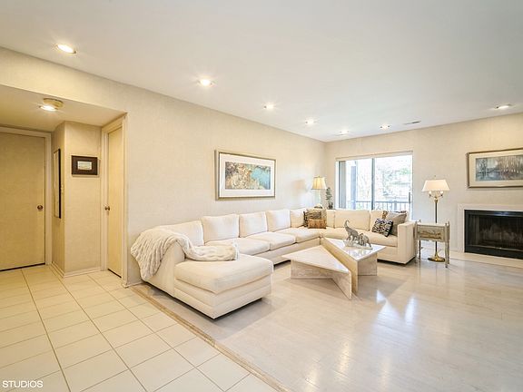 3rd image of 3070 Pheasant Creek Dr APT 303