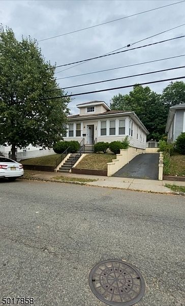 1st image of 164 Hornblower Ave