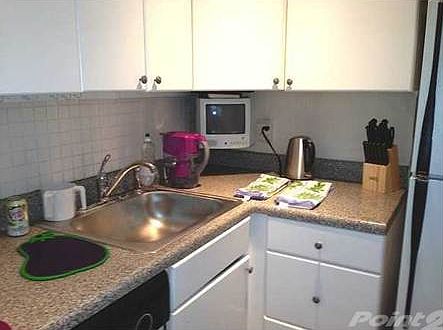 3rd image of 1612 Jefferson Ave APT 202