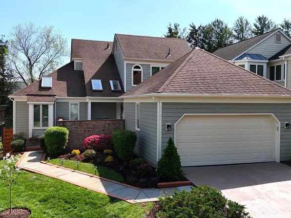 2925 Aran Ct, Oakton, VA 22124