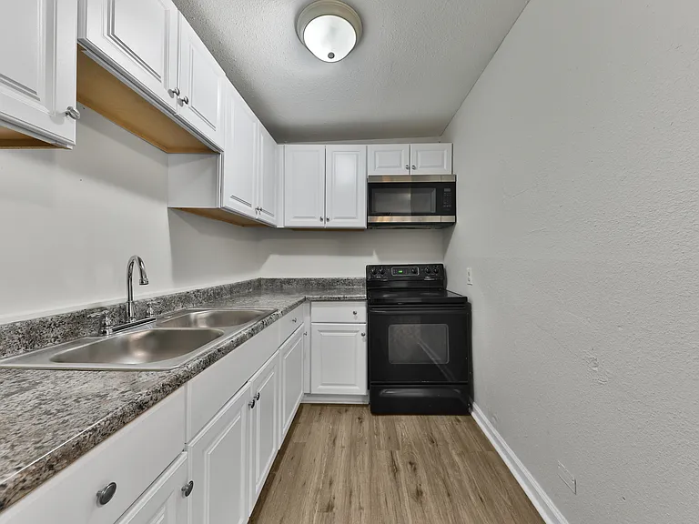 827 W Rosewood Ave #6 — Photo 8
