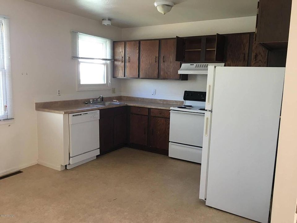 2nd image of 915 E 12th St