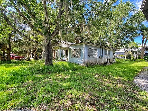 3rd image of 273 SE 218th St