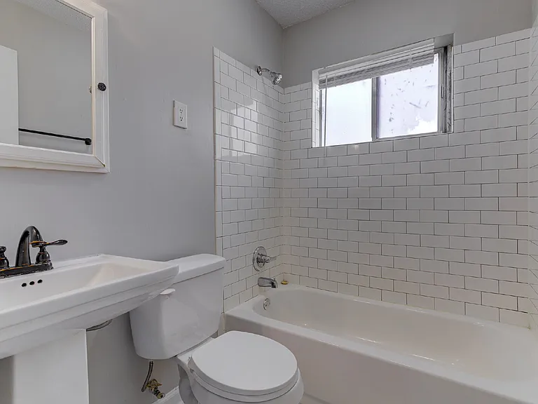 2291 Madison Ave — Photo 11
