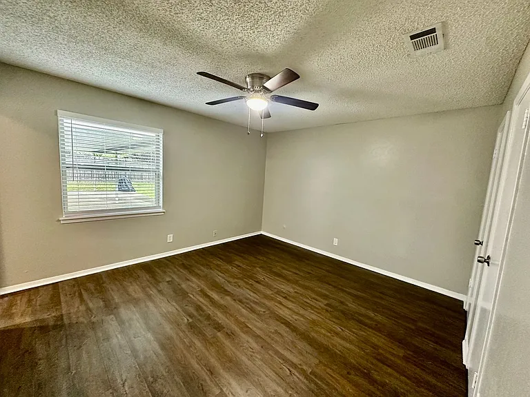 934 Cottonwood Trl — Photo 10