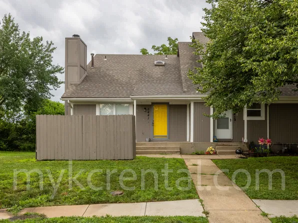 6441 Hallet St, Shawnee, KS 66216