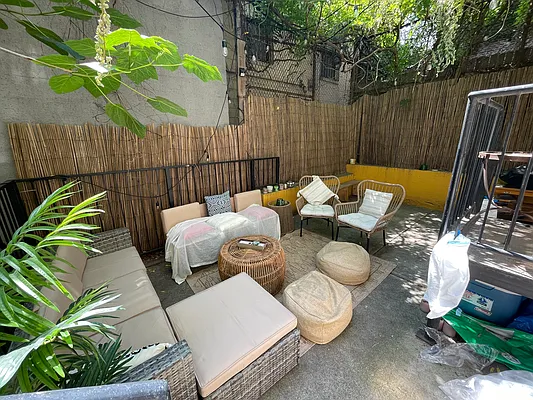 Rented by REAL New York | media 12