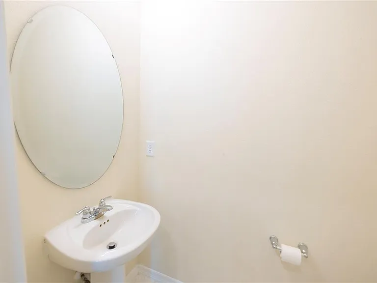 4609 Sparkling Shell Ave — Photo 40