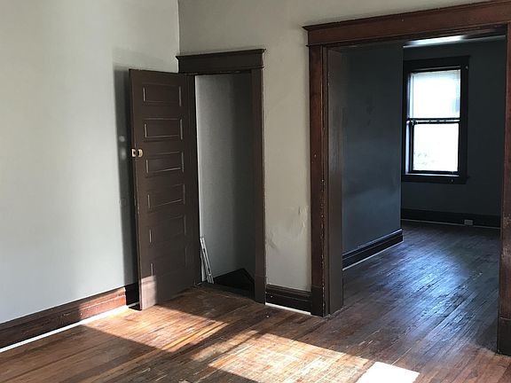 5th image of 3235 Mount Pleasant St #2F