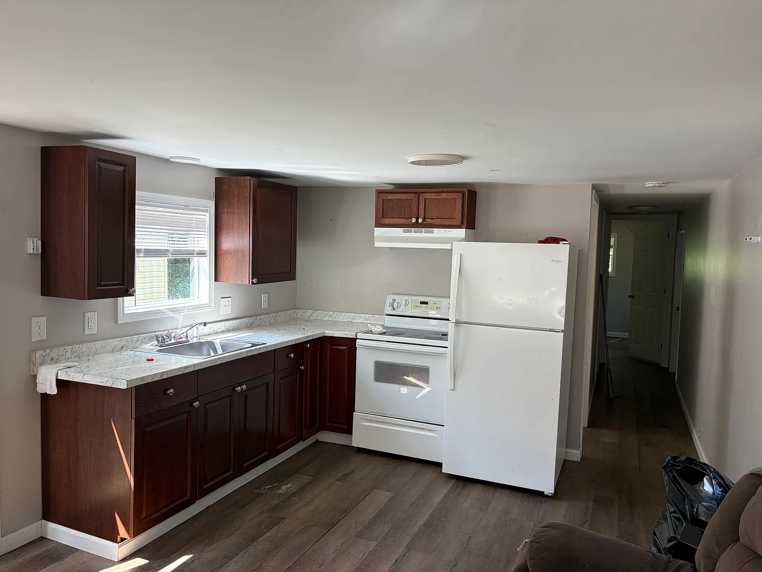 2 bed, 400 sqft, $850 — Photo 1