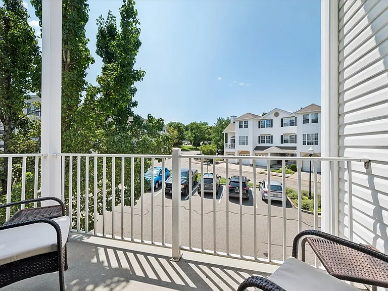 82 Hancock Dr — Photo 14