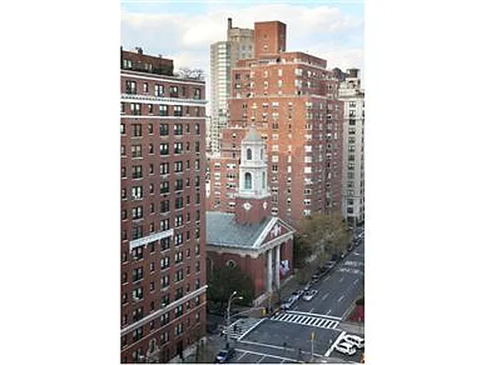 Sold by Warburg | media 3