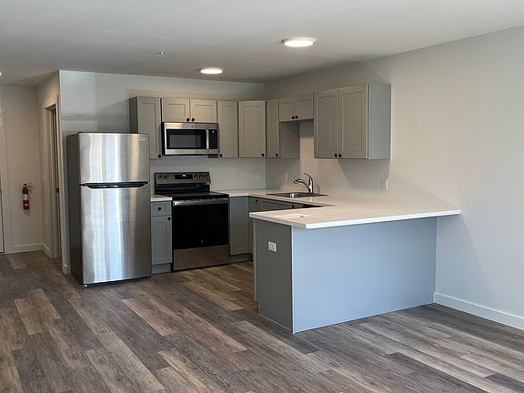 4th image of 95 Gordon Ln #105