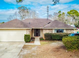 401 Northampton Cir, Fort Walton Beach, FL 32547