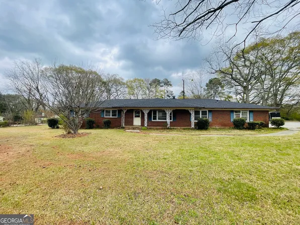566 Vickery St, Hartwell, GA 30643