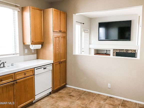 5th image of 293 Twilight Glen Ln