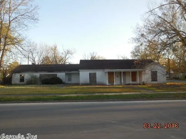1606 W 24th Ave, Pine Bluff, AR 71603