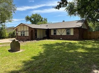 1987 Green Acres Cir, Springdale, AR 72764