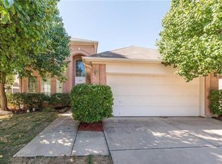 1921 Oak Timber Dr, Bedford, TX 76021
