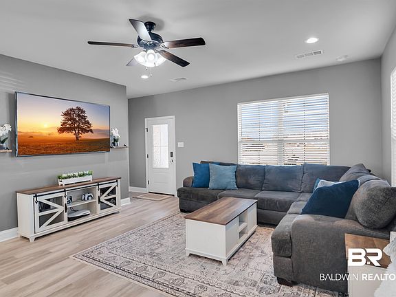 4th image of 1004 Dalton Cir