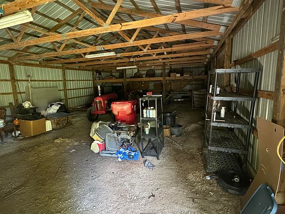 5th image of 860 Snavely Rd