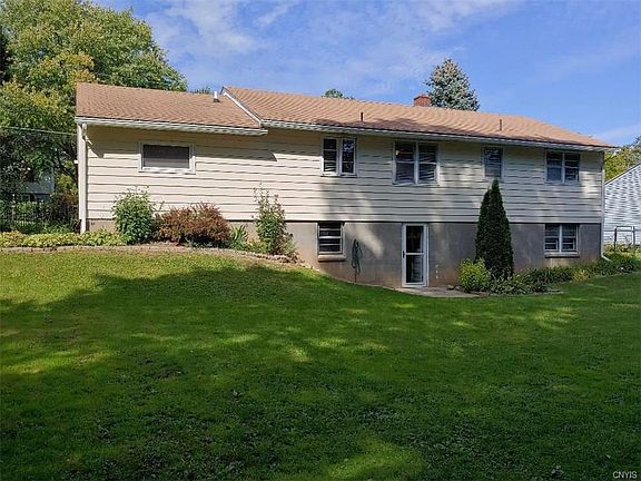 4th image of 107 Trent Ln