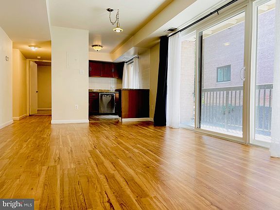 4th image of 3200 S 28th St APT 304