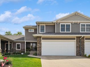 4616 Whispering Pines Cir, Cedar Falls, IA 50613