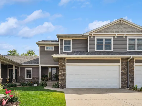 4616 Whispering Pines Cir, Cedar Falls, IA 50613