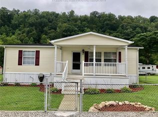 509 Youngs Btm, Elkview, WV 25071