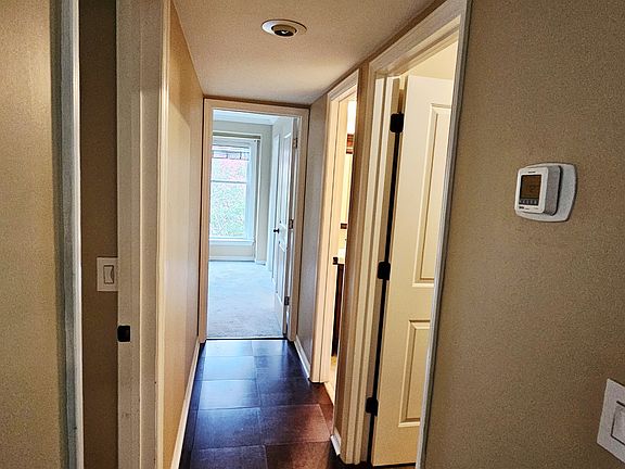 5th image of 430 Queens Rd APT 131