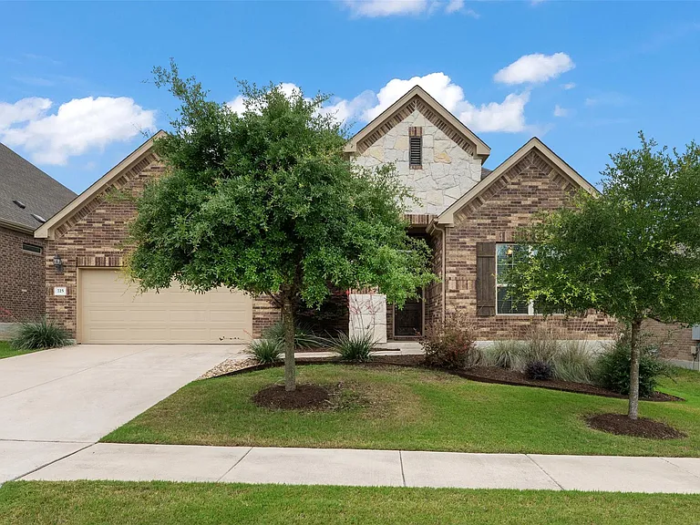 725 Millcreek Ln — Photo 1