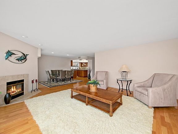 4th image of 310 San Antonio Ave