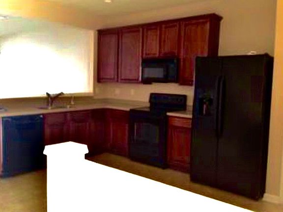 3rd image of 4239 Highwood Dr