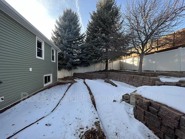 4520 Carmel Dr — Photo 31