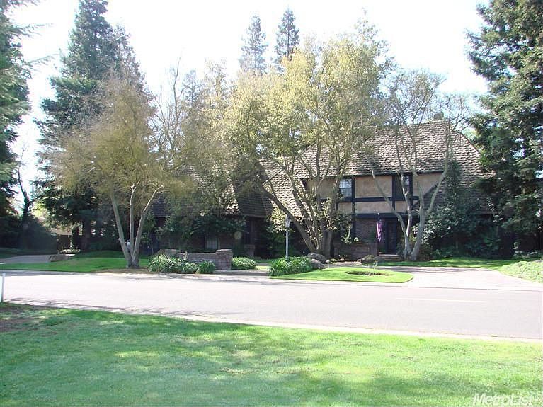 1st image of 19839 N Greenview Dr