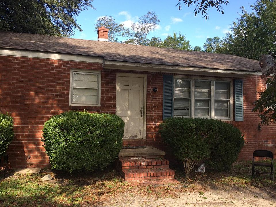 2nd image of 203 Vernon St